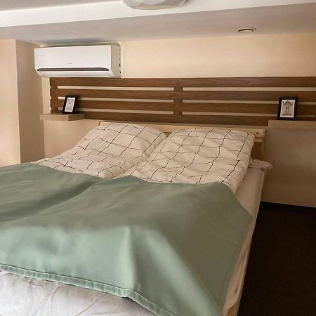 Apartamenty Dobra Noc Przy Wawelu 2 Bedrooms Красков Екстериор снимка
