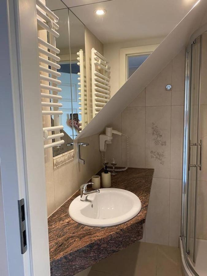 Apartamenty Dobra Noc Przy Wawelu 2 Bedrooms Красков Екстериор снимка