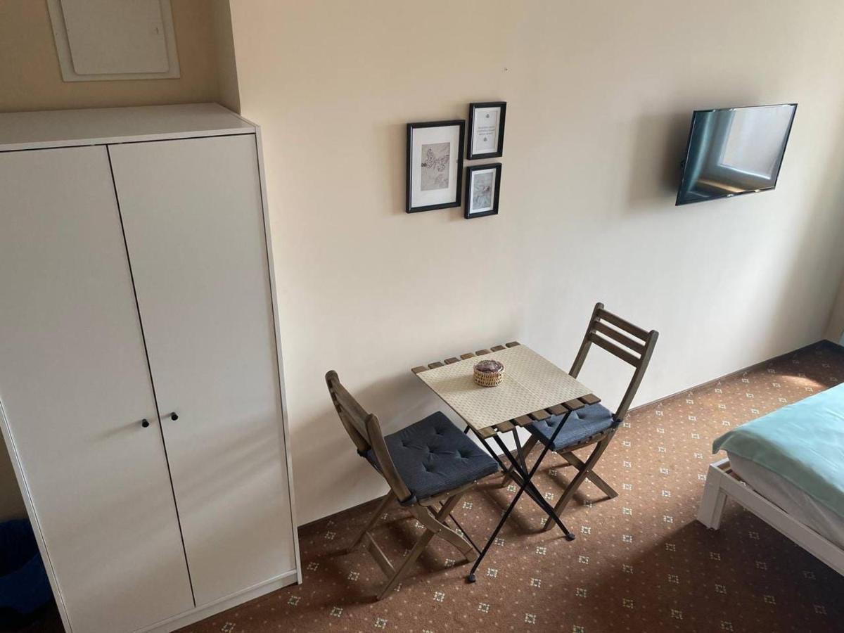 Apartamenty Dobra Noc Przy Wawelu 2 Bedrooms Красков Екстериор снимка