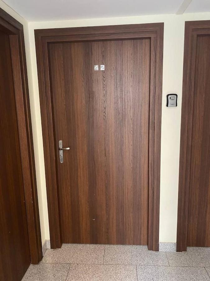 Apartamenty Dobra Noc Przy Wawelu 2 Bedrooms Красков Екстериор снимка